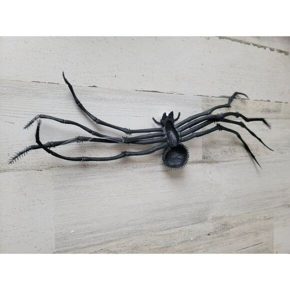 Rubber tarantula fangs scary Halloween prop decor - Picture 5 of 6